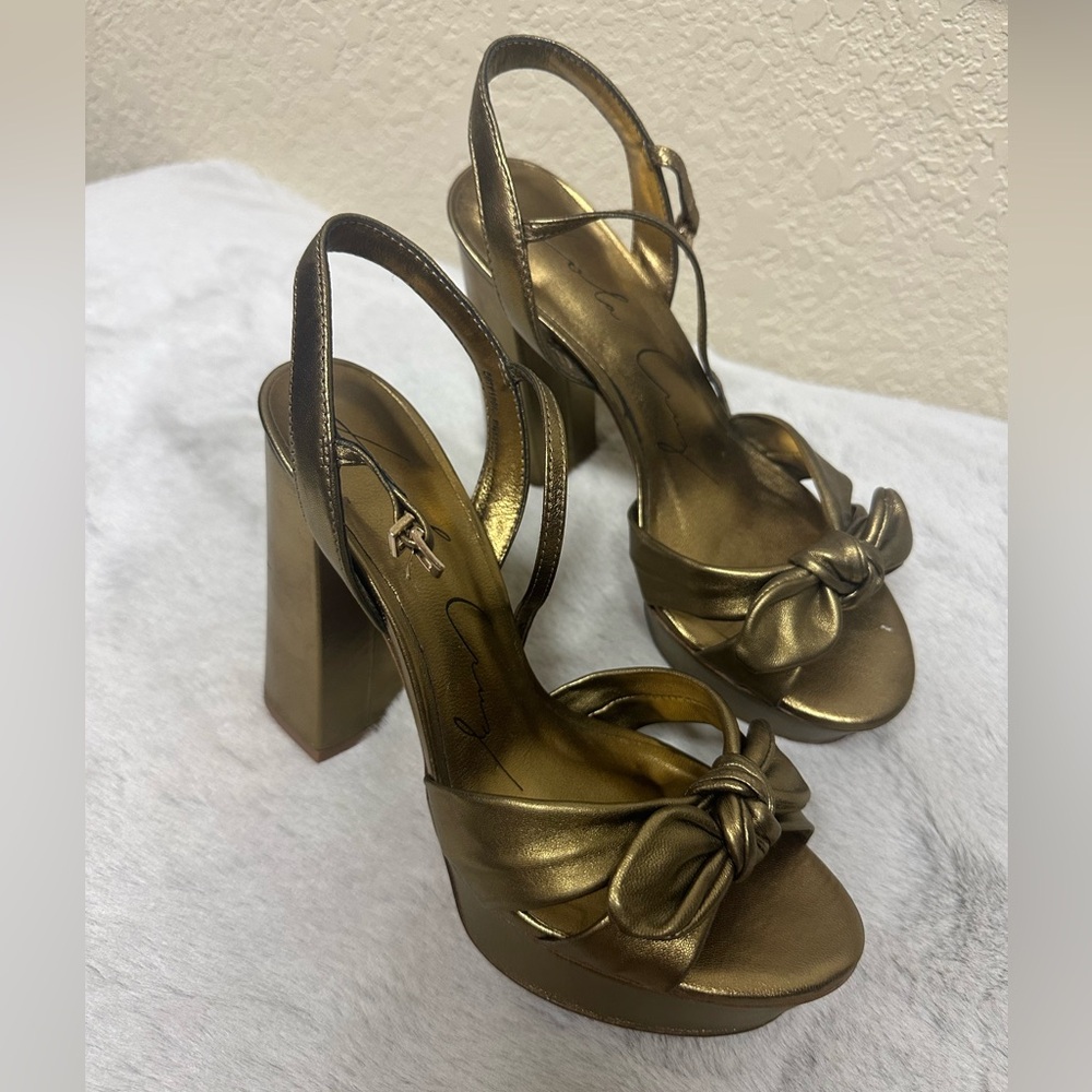 lola cruz gold bow heels